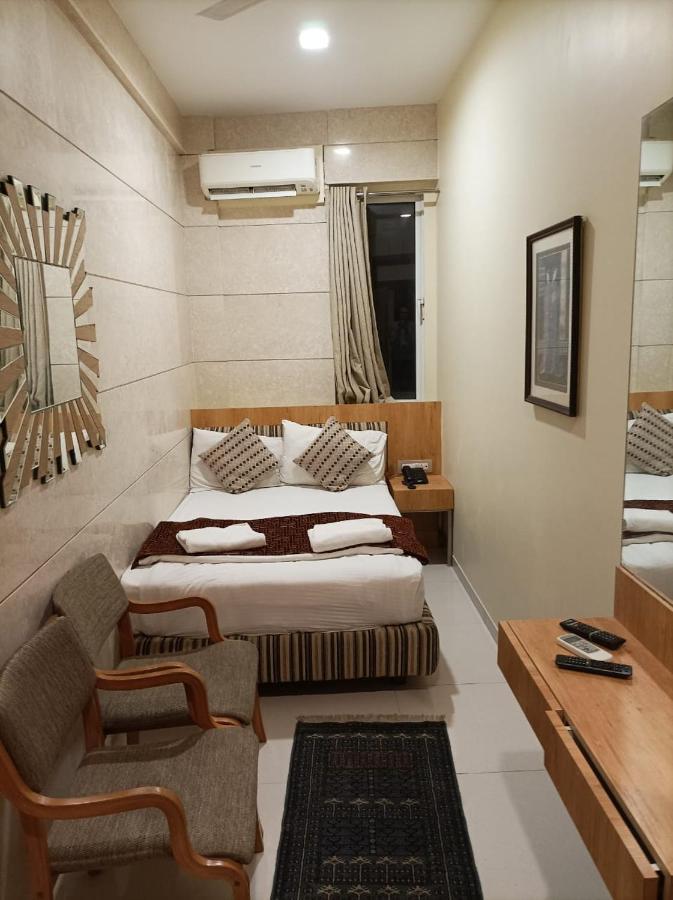 Bentley Hotel Marine Drive Bombaj Exteriér fotografie